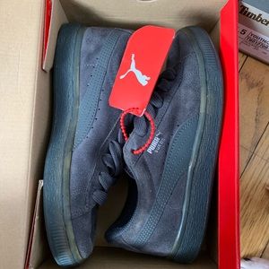 Suede Puma sneakers